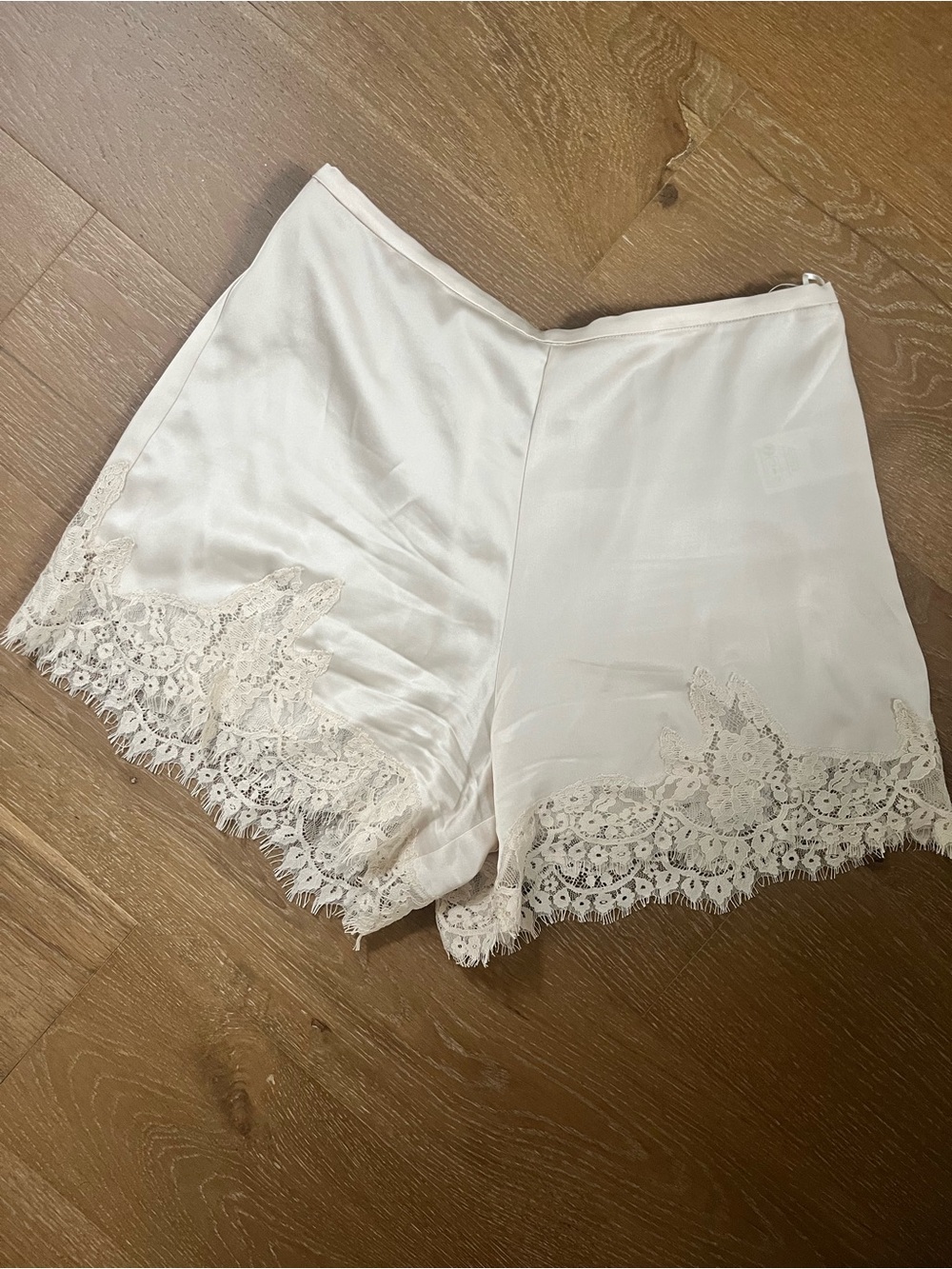 Reformation Fern Satin Short
